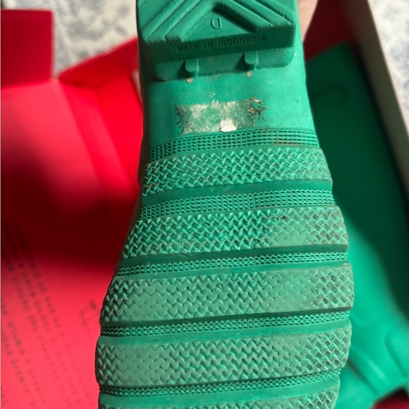 Hunter Original Green Boots - Picture 3 of 5
